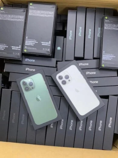 iPhone Pallets - Image 12