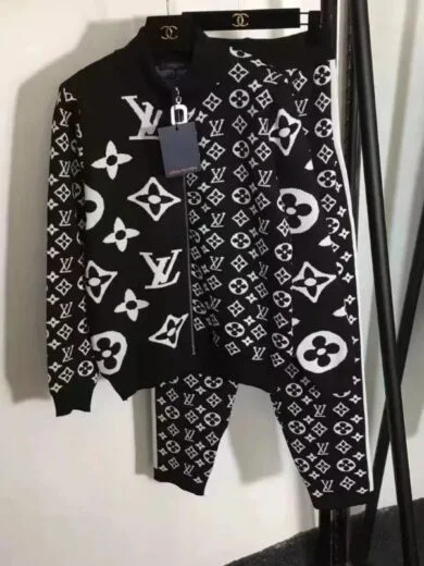 Tracksuit Sweatsuit Pallets - Image 12