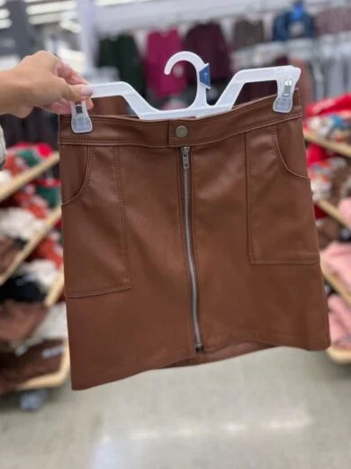 Mixed Clothing Pallets Liquidation - Image 6